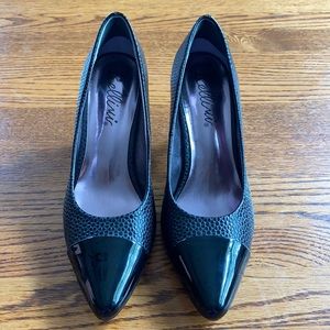 Bellini Black Patent Textured Pumps